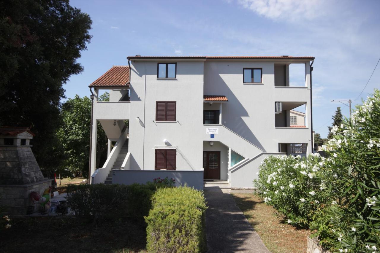 Apartments Smitran バニョレ エクステリア 写真