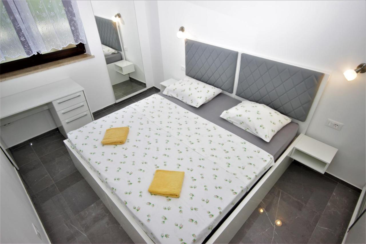 Apartments Smitran バニョレ エクステリア 写真