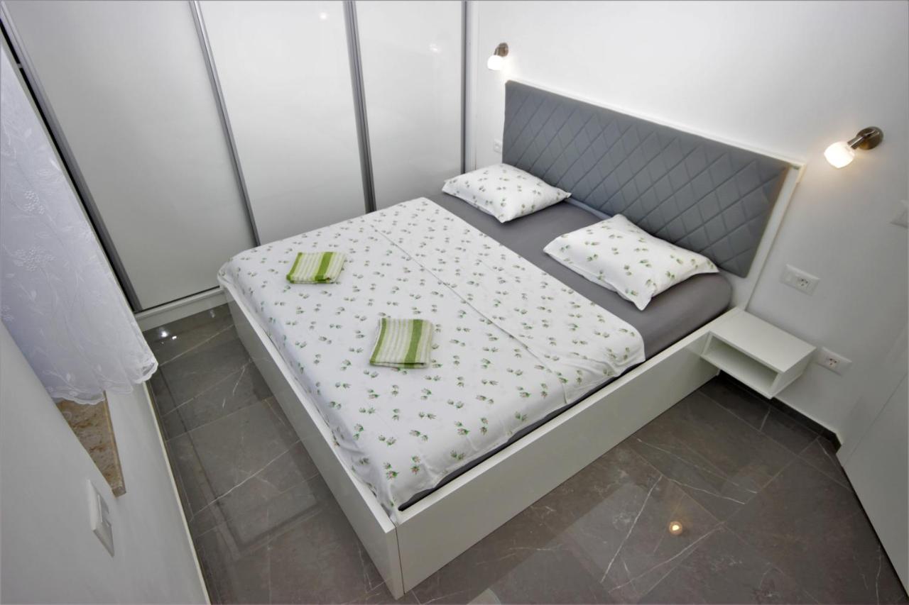 Apartments Smitran バニョレ エクステリア 写真