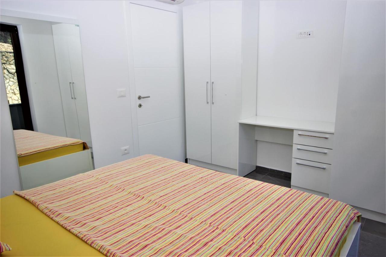 Apartments Smitran バニョレ エクステリア 写真