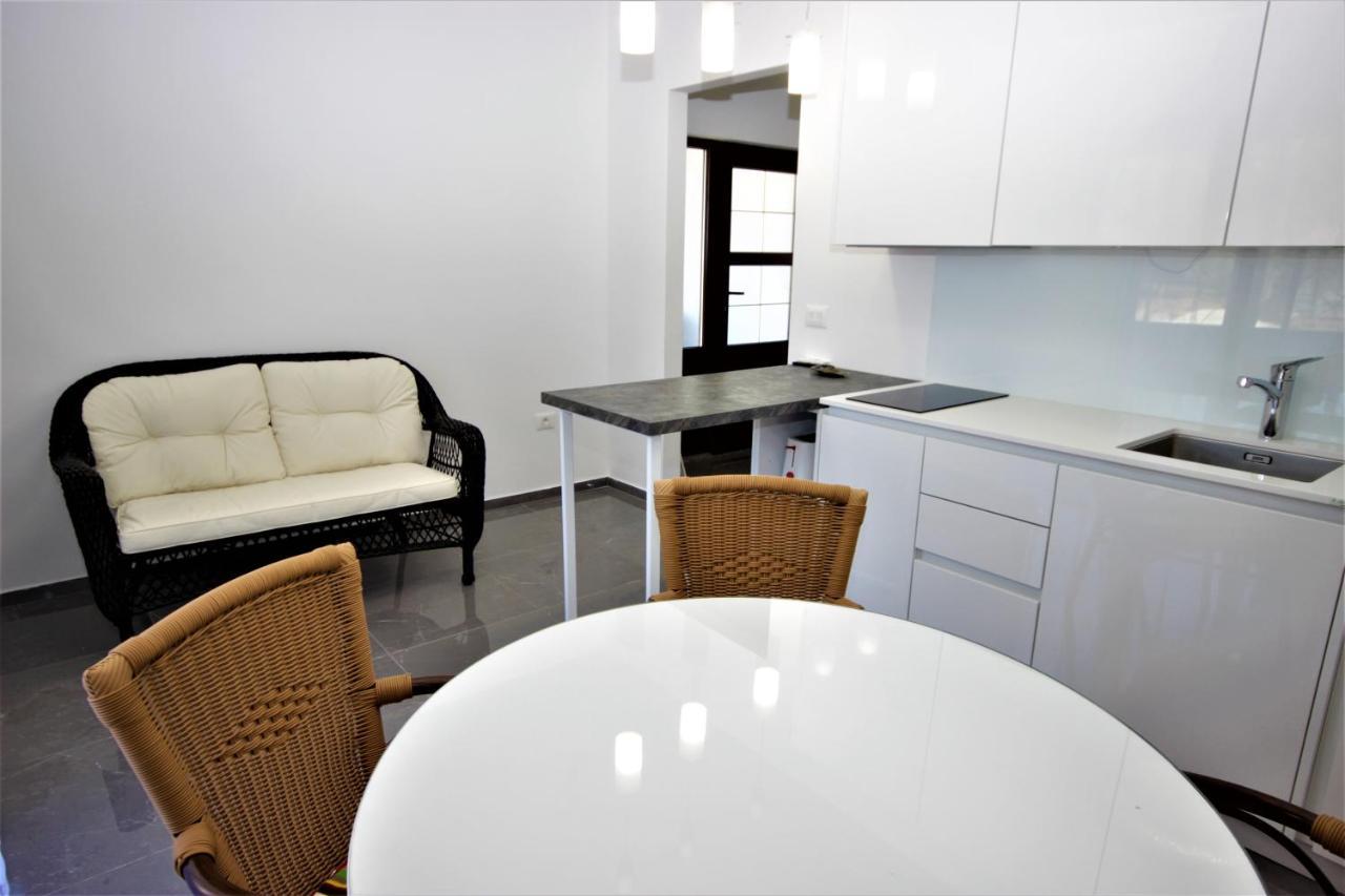 Apartments Smitran バニョレ エクステリア 写真